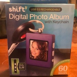 Digital photo album keychain new in box